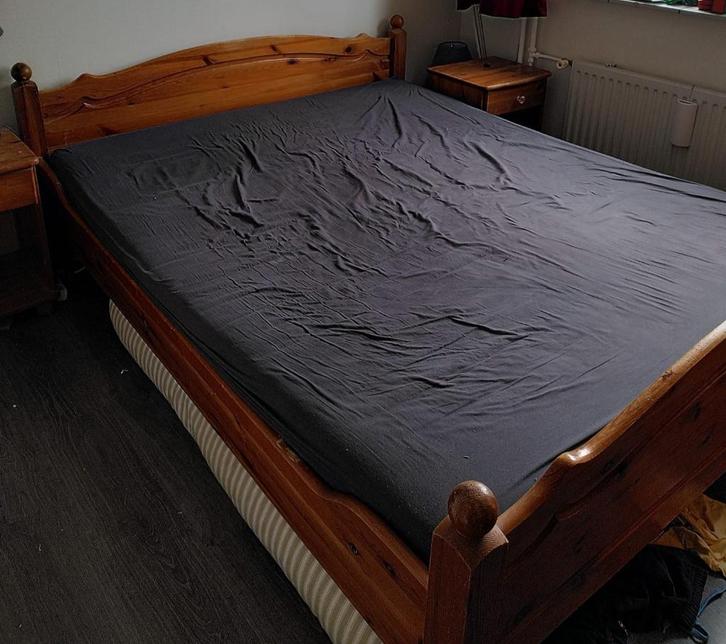 Bed 160 bij 210, Huis en Inrichting, Slaapkamer | Bedden, Gebruikt, Tweepersoons, 160 cm, 210 cm, Hout, Bruin, Ophalen