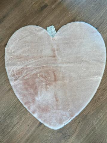 Roze Hart Kleedje - met kaartje er nog aan beschikbaar voor biedingen