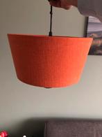 Retro Hanglamp met Oranje Kap, Huis en Inrichting, Lampen | Hanglampen, Ophalen of Verzenden, Gebruikt, Stof, Minder dan 50 cm
