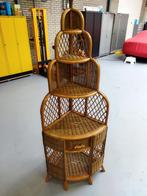 Rotan hoekkast., Ophalen, Zo goed als nieuw
