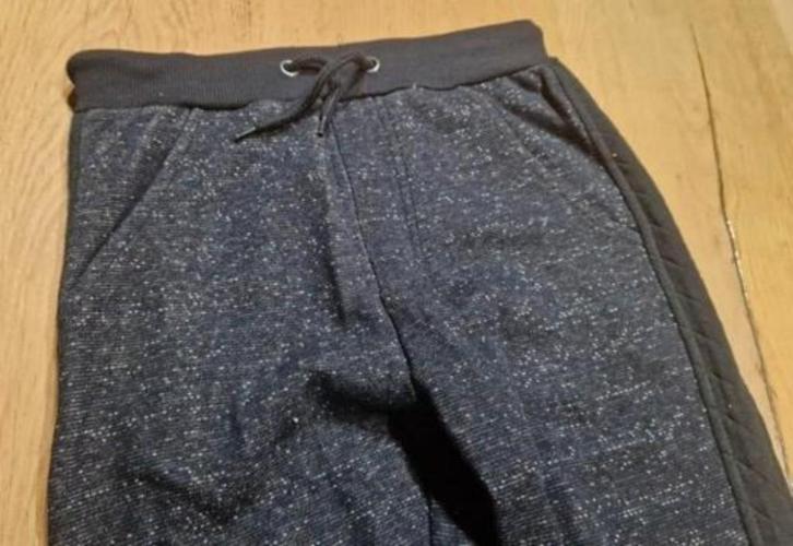 NIEUWE donker blauwe joggingbroek jongen, maat 146, Kinderen en Baby's, Kinderkleding | Maat 146, Nieuw, Jongen, Broek, Ophalen of Verzenden