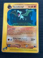 Pokemon Aerodactyl 1/144, Ophalen of Verzenden, Zo goed als nieuw, Losse kaart, Foil