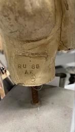 Beeldhouwwerk met Signatuur RU 88 AK, Antiek en Kunst, Kunst | Beelden en Houtsnijwerken, Ophalen of Verzenden