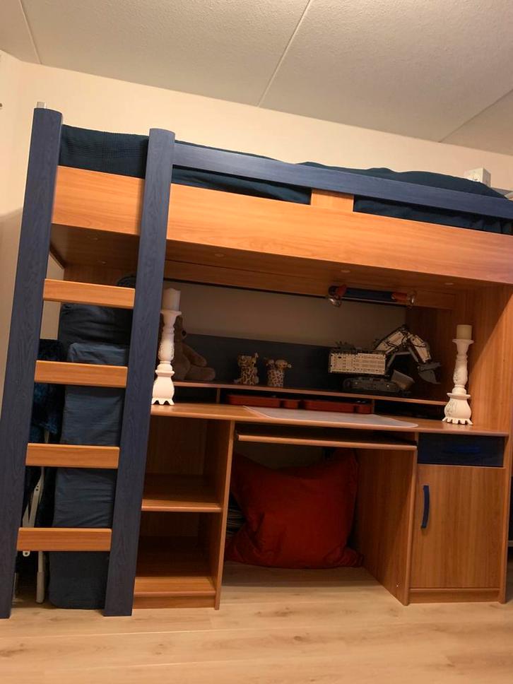 Hoogslaper, merk Sirius (Regilio),repro kersen met blauw, Huis en Inrichting, Slaapkamer | Bedden, Eenpersoons, 90 cm, Hout, Ophalen