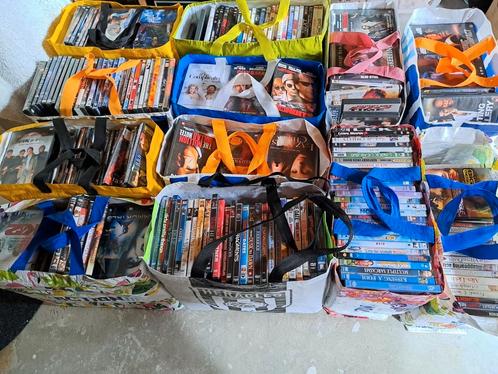 12 big shoppers vol
dvd's +/- 1000 stuk, Diversen, Rommelmarktspullen, Zo goed als nieuw, Ophalen
