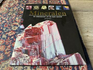 Mineralen en Edelstenen uit de hele Wereld. Jean-Paul Poirot beschikbaar voor biedingen