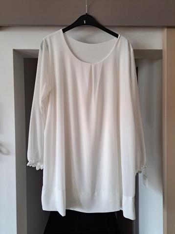 Elegant wit jurkje, M/L beschikbaar voor biedingen