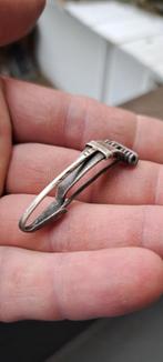 Keltische zilveren fibula (3) Bodemvondst, Ophalen of Verzenden, Zilver