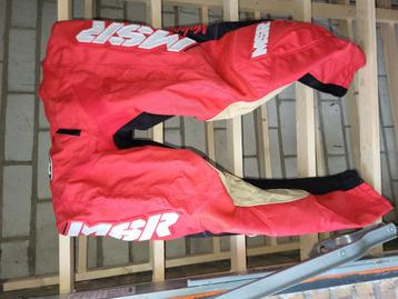 Cross kleding maat 34 - M + L  en sokkens beschikbaar voor biedingen
