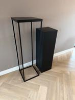 Metalen Tafel & Houten Pilaar - Decoratie, Ophalen, Zo goed als nieuw