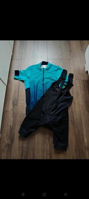 Wielrenners kleding maat XL beschikbaar voor biedingen