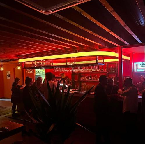 Feestzaal - evenementen locatie - om te huren in Amsterdam!, Huis en Inrichting, Barren, Nieuw, Ophalen