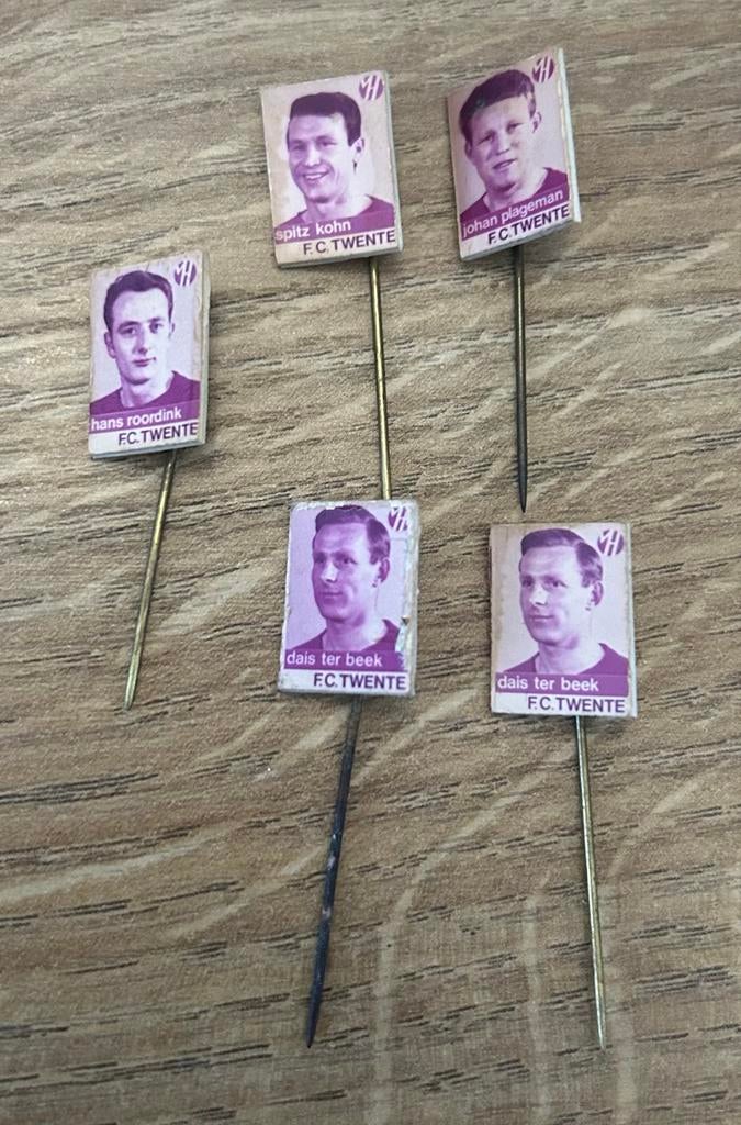 FC Twente Speldjes - Goede Staat, Ophalen of Verzenden, Gebruikt, Sport, Speldje of Pin