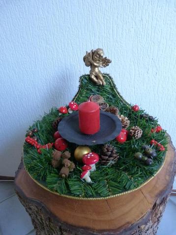 Speciaal gemaakte schaal met kerstcreatie - kerststuk beschikbaar voor biedingen