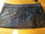 Kinky zwart (leer) met stof parenclub rokje/kilt man, Ophalen of Verzenden, Zo goed als nieuw, Zwart, Boven de knie