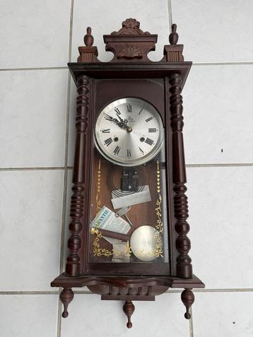 Prachtige hangklok van MEISTER-ANKER beschikbaar voor biedingen