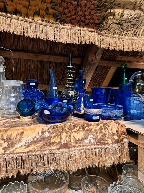 Blauw glas, Huis en Inrichting, Woonaccessoires | Vazen, Zo goed als nieuw, Blauw, Minder dan 50 cm, Glas, Ophalen