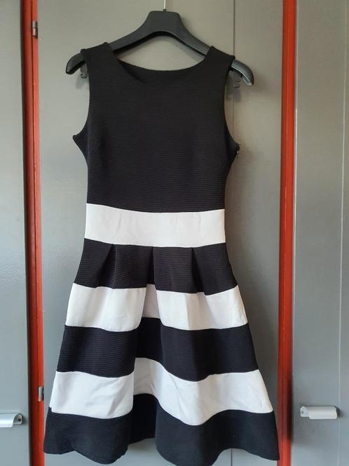 Mooie Zwart-Witte A-Line Jurk - Maat S/36/8 - Goede Staat, Kleding | Dames, Jurken, Maat 36 (S), Zwart, Ophalen of Verzenden