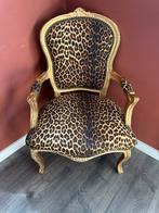Barok panterprint stoel, Ophalen