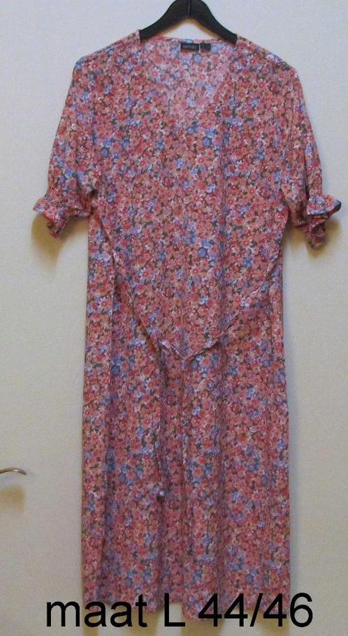 Zomerjurkje L 44 Rood gebloemd, Kleding | Dames, Jurken, Nieuw, Maat 42/44 (L), Rood, Onder de knie, Ophalen of Verzenden