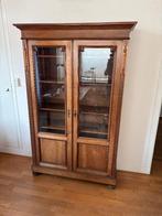 Antieke vitrinekast, Ophalen