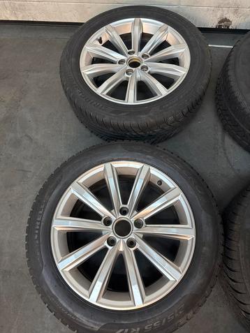 VW Passat B8 t-roc Winter set 215/55R17 17 inch beschikbaar voor biedingen