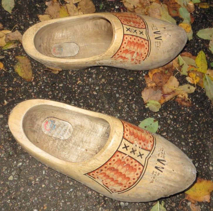 Paar versleten klompen voor Sinterklaas surprise / decoratie, Diversen, Sinterklaas, Gebruikt, Ophalen