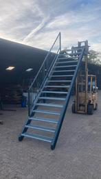 Stalen trap, Doe-het-zelf en Verbouw, Ladders en Trappen, Ophalen of Verzenden, Zo goed als nieuw, 2 tot 4 meter