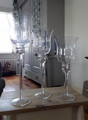 Hoge glazen tulpvormige kandelaars (mikay collection) nieuw  beschikbaar voor biedingen