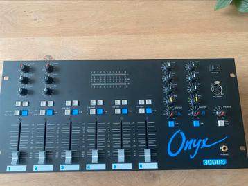 Dateq onyx in nieuwstaat beschikbaar voor biedingen