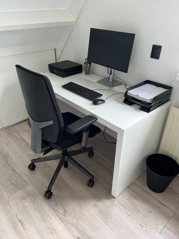 IKEA MALM Bureau met stoel