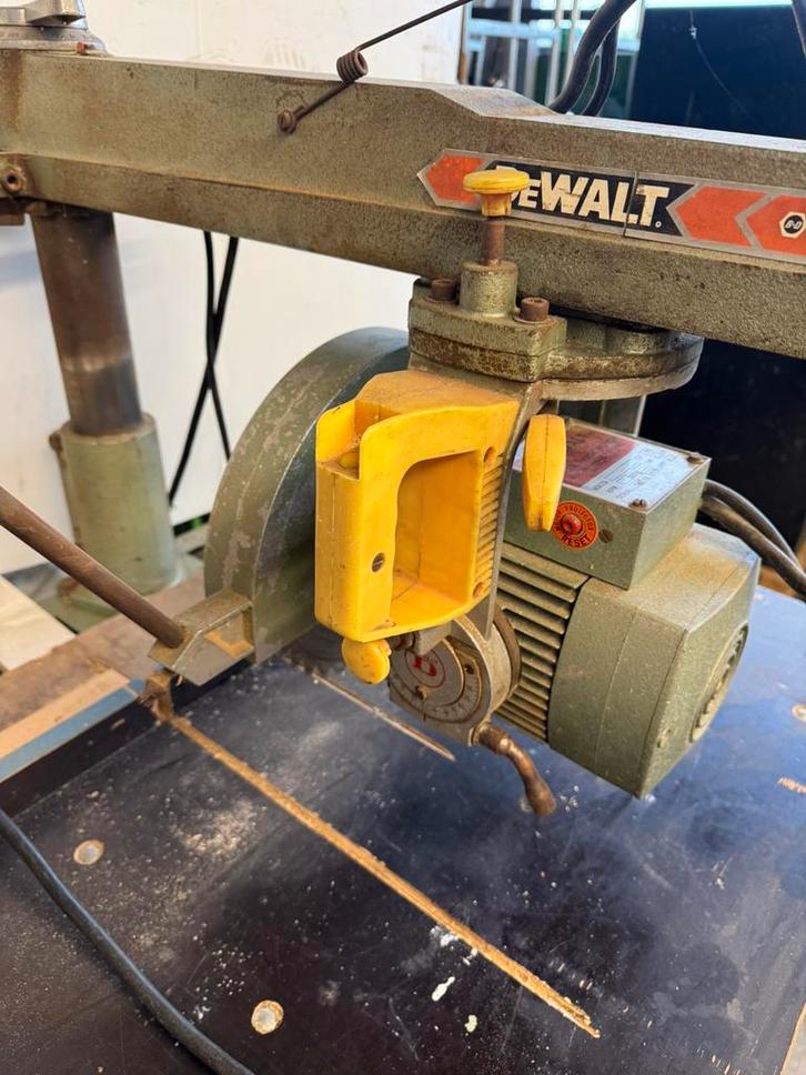 dewalt DW 110 radiaal afkortzaag, Doe-het-zelf en Verbouw, Gereedschap | Zaagmachines, Gebruikt, Afkortzaag, 1200 watt of meer