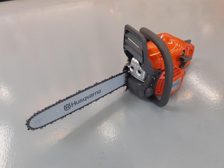 Husqvarna 435 kettingzaag met 38cm blad, 41CC, Aanbieding!, Tuin en Terras, Hand-tuingereedschap, Nieuw, Ophalen of Verzenden