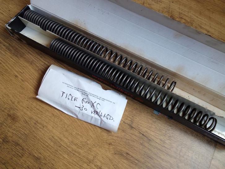 Verlagings veren 30mm voorvork Triumph Tiger 800xc, Motoren, Onderdelen | Overige, Ophalen of Verzenden