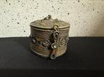 Oude traditionele Kabyle Berber Armband in Zilveren Doos, Antiek en Kunst, Ophalen of Verzenden