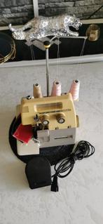 Overlockmachine Bernette 203 MADE FOR BERNINA 3 KlOSSEN, Ophalen of Verzenden, Zo goed als nieuw, Lockmachine, Bernina