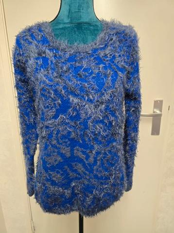 Blauwe trui maat L beschikbaar voor biedingen
