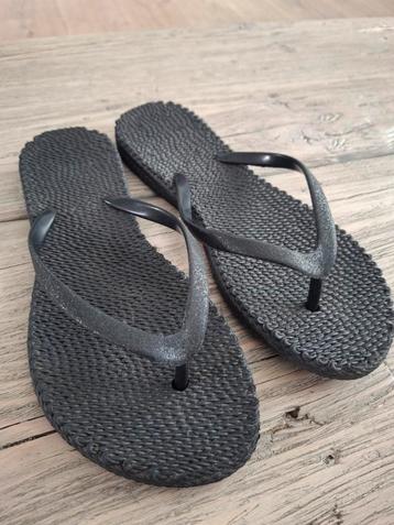 Slippers zwart maat 37 beschikbaar voor biedingen