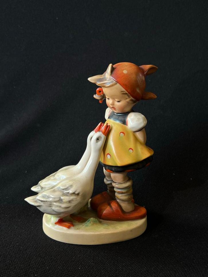 Hummel Beeldje #47 - Eerste Periode, Antiek en Kunst, Antiek | Keramiek en Aardewerk, Ophalen of Verzenden