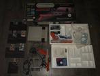 Nintendo NES • 9 games • 2 zappers 4 controllers • CIB doos, Ophalen, Zo goed als nieuw, Met 3 controllers of meer, Met games
