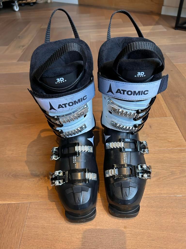 Atomic Hawk Ultra R95 Dames Skischoen, mt 38-39 zwart wit., Sport en Fitness, Skiën en Langlaufen, Ophalen, 160 tot 180 cm, Schoenen