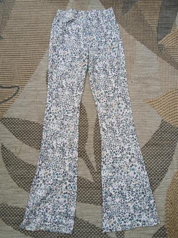 Flare broek met print maat 158/164 beschikbaar voor biedingen