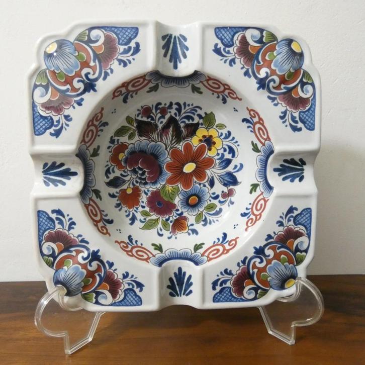 OUD Delft - asbak polychroom geschilderd [1554], Antiek en Kunst, Antiek | Keramiek en Aardewerk, Ophalen