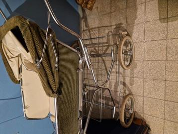 Kinderwagen retro groen rib stof beschikbaar voor biedingen