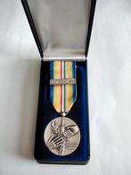 Herinneringsmedaille voor humanitaire hulpverlening met gesp, Verzamelen, Militaria | Algemeen, Ophalen of Verzenden, Landmacht