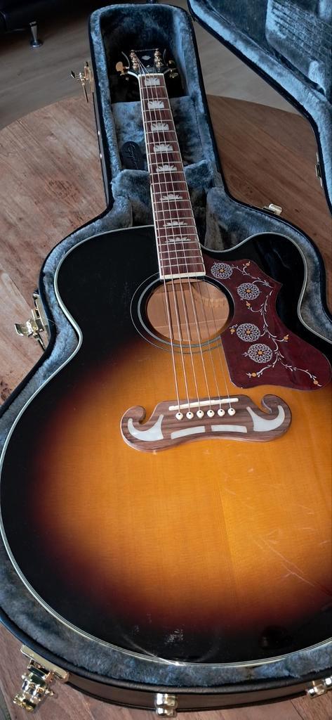 Epiphone EJ-200SCE VSB, Muziek en Instrumenten, Snaarinstrumenten | Gitaren | Akoestisch, Zo goed als nieuw, Western- of Steelstringgitaar