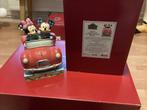 Disney traditions mickey en minnie in de auto, Ophalen of Verzenden, Mickey Mouse, Zo goed als nieuw, Beeldje of Figuurtje