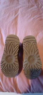 Uggs mini maat 39, Kleding | Dames, Schoenen, UGG, Bruin, Lage of Enkellaarzen, Nieuw