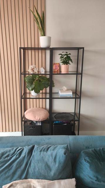 Ikea glazen kasten 2 stuks beschikbaar voor biedingen
