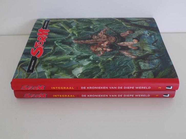 Storm ~ Set LUXE integrale boek 1 & 2, Boeken, Stripboeken, Zo goed als nieuw, Eén stripboek, Ophalen of Verzenden
